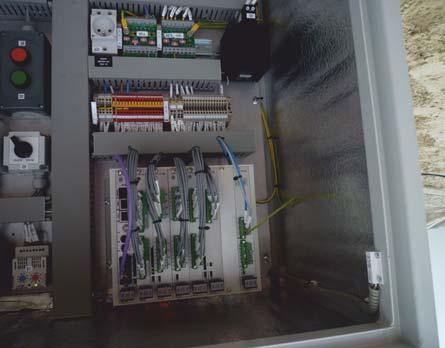 Parametry UNW-001 PARAMETR zasilanie wewnętrzne zasilanie zewnętrzne WARTOŚĆ 2 baterie litowe 3,6V (R20) zasilacz 7,29V/2A DC UWAGI - - pobór energii w stanie uśpienia <50uAh - pobór energii -