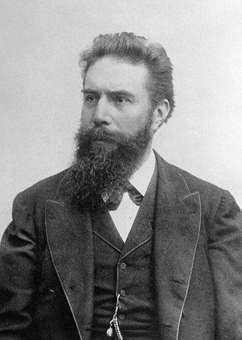 Wilhelm Roentgen (1845-1923) 1895 - bombardując płytkę