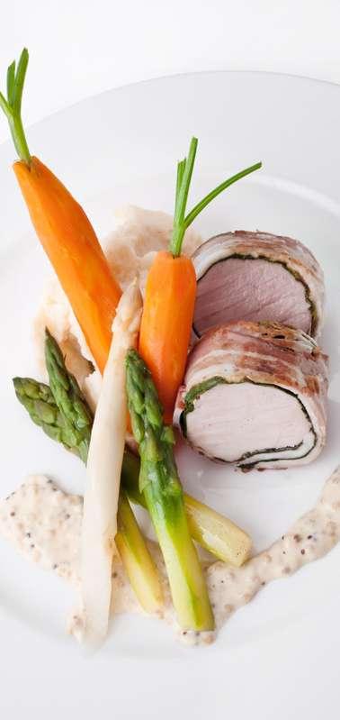 MENU NA POPRAWINY PROPOZYCJA I 40PLN/OS. na ziemniaczanym puree NAPOJE Kawa z mlekiem Cytryna PROPOZYCJA II 49PLN/OS.