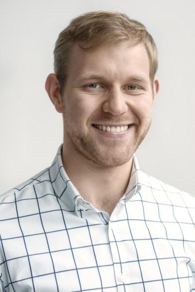 DIGITAL TRANSFORMATION W SKLEPACH TRADYCYJNYCH. TRENDY I SZALEŃSTWO MOŻLIWOŚCI KONTRA BUDŻETY I WARTOŚĆ DODANA.