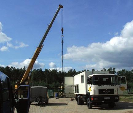Wireline Usługi Szablonowanie rur wydobywczych w celu potwierdzenia drożności, Zapuszczanie przyrządów pomiarowych takich jak manometry wgłębne, termometry w celu wykonania pomiaru rozkładu ciśnienia