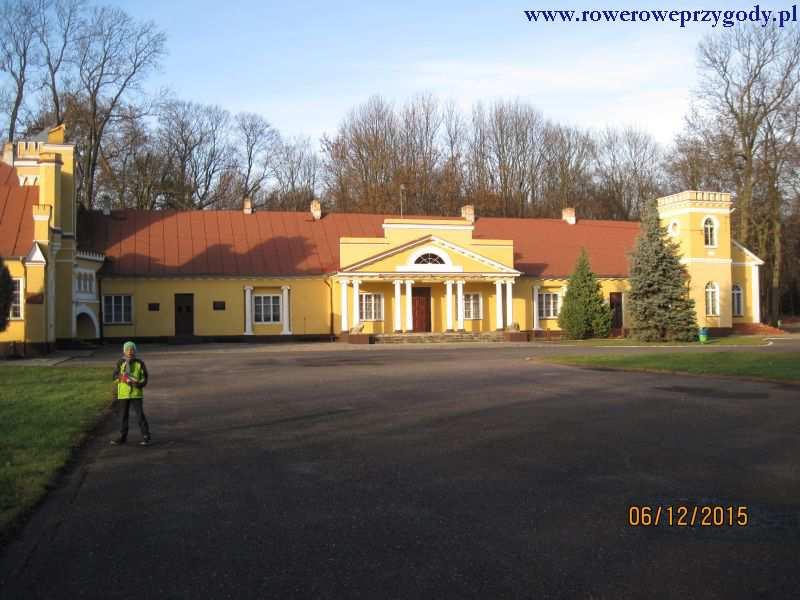 Zdjęcie nr 1 Dawny zespół dworski w Konstantynowie. Dalej nie będę opisywał szczegółowo losów kolejnych właścicieli Konstantynowa. Zainteresowanych odsyłam na stronę internetową: www.w-lubelskie.