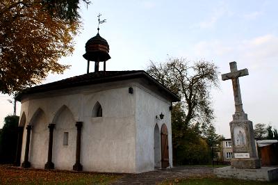 - kaplica Grobu Chrystusa (p.w. Bożego Grobu i św. Medarda), XVII w., ul. Tarnogórska, Potępa - kaplica, XVIII w., barokowa, ul. Św. Marka, Miasteczko Śląskie Żyglin - kaplica, ok. poł. XVIII w., ul. Kombatantów, Tarnowskie Góry Strzybnica - kaplica, XIX w.