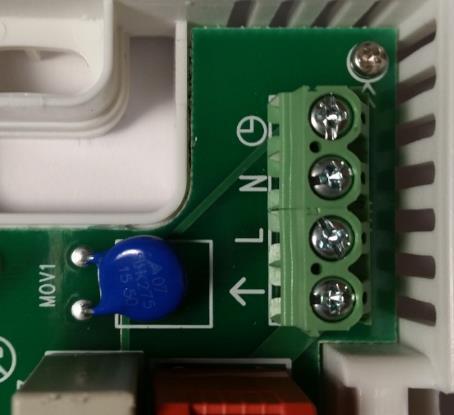 HTRS230 (30) vs ERT30 230V Funkcja NSB obniża zadaną wartość do poziomu temperatury ekonomicznej (o dowolnej wartości) Regulator posiada