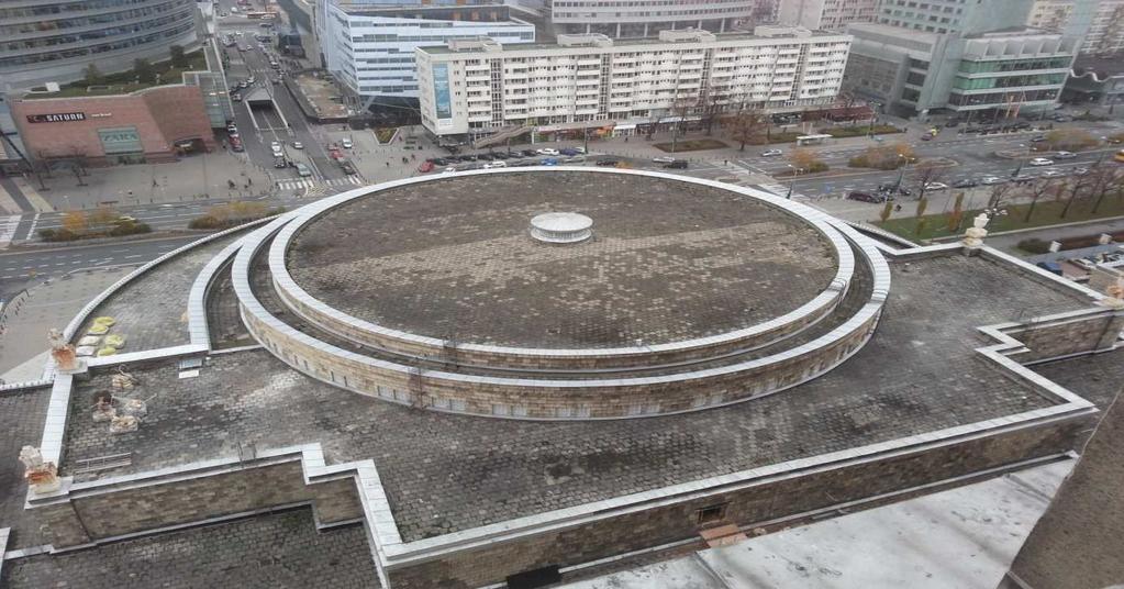 V. Budynek K SALA KONGRESOWA Rys. nr 7. Architektura Budynek K Kongresowa od ul. Emili Plater Foto nr 31 Budynek K dach Sali Kongresowej 1.