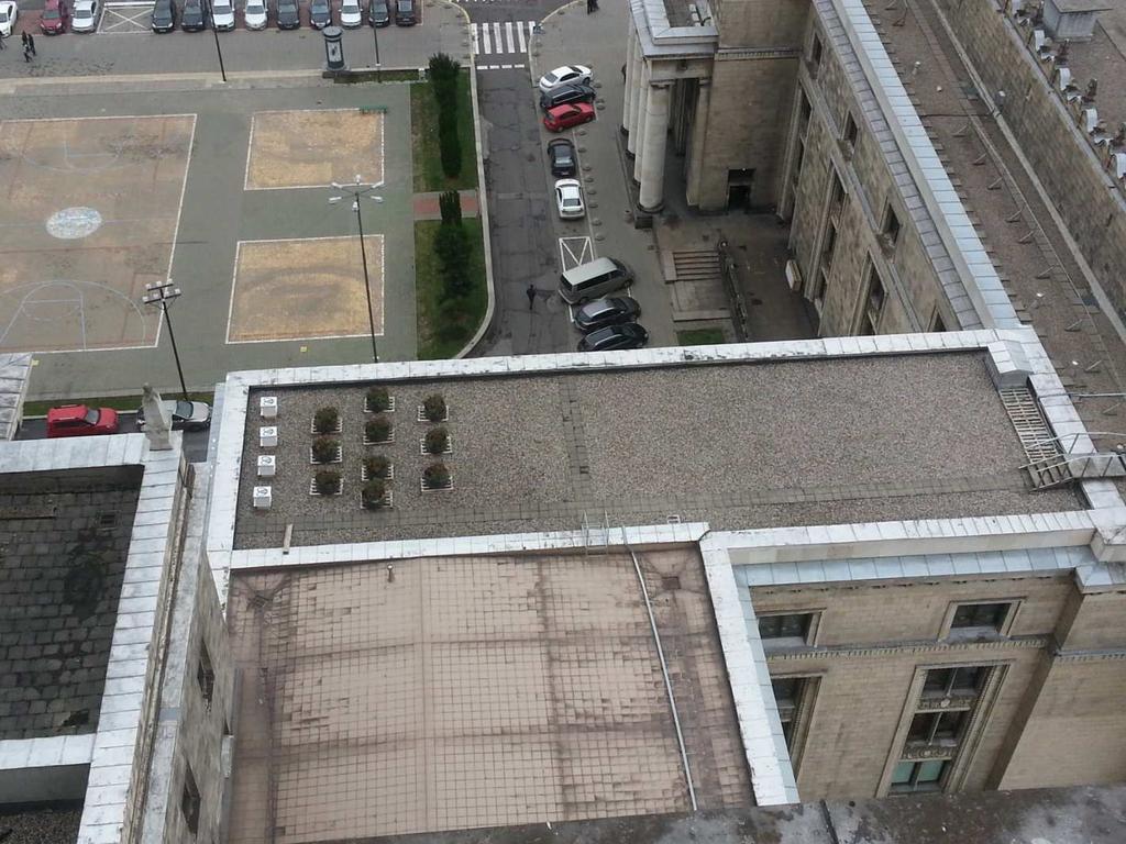 D i ś Rys. nr 8. Architektura Budynek W od ul.