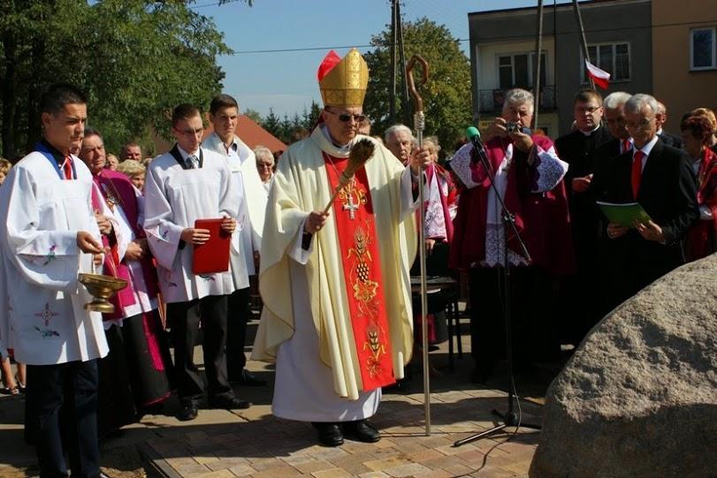 Tadeusz Pikus poświęcił kamień