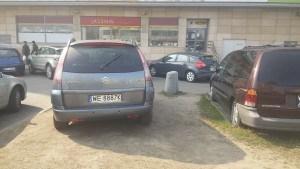 Nawet słupki betonowe przestawiono w