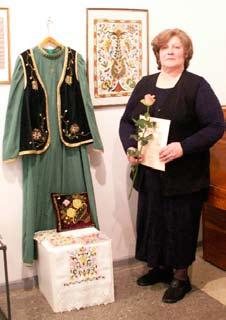2012 m. sausis balandis 25 L i u s i a G a i d u k e v i č i e n ė Liusia Gaidukevičienė gimė 1949 m. Auštadvario miestelyje, Trakų rajone. 1965 m. baigė Butrimonių vidurinę mokyklą. 1969 m.