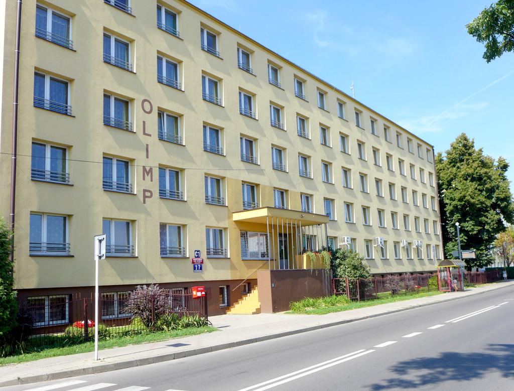 do każdego pokoju e-mail: centrum@ur.edu.