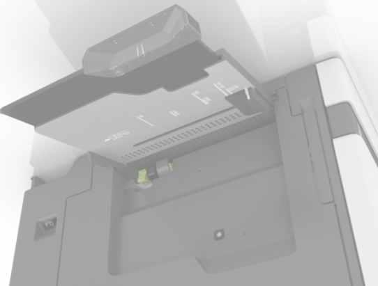 Ładowanie papieru i nośników specjalnych 32 4 Załaduj papier. Papier, karty i folie ładuj stroną do drukowania skierowaną w dół i górną krawędzią w kierunku drukarki.