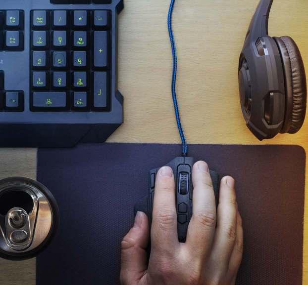 Mysz 149,- Mysz optyczna dla graczy. Z ciężarkami, licznymi przyciskami i czułością do 4000 dpi!