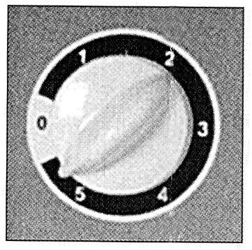 Regulacja temperatury w komorze ch odzenia nast puje po ustawieniu pokr t a termostatu na pozycj od 1-5, zgodnie z kierunkiem ruchu wskazówek zegara.