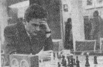 41.Gc3 (Zapisane posunięcie) 41 Hb6 (Do remisu prowadziło 41 Sc3 42.Ha7 Ga7 43.Sc3) 42.Ge1! c3 43.Hc1! f6 44.Gf2 Gf2 45.Sf2 Hb5 46.h6 He2 47.hg7 Gb5 48.Hd1 Sb2 49.He2 Ge2 50.Sg4!