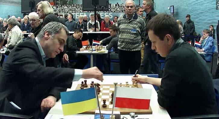 Yifan Krzysztof Puszczewicz Giri (po prawej) Ding Liren Krzysztof