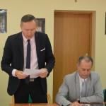 zmieniającą 