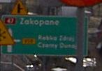 zjazd jest słabo widoczny, a droga zaczyna się pod wiaduktem Dlaczego nie ma wskazania, Ŝe tędy do Zakopanego szybciej? II.