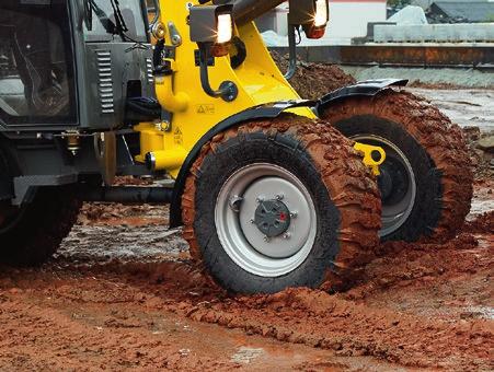 Niezawodną pracę także na trudnym podłożu umożliwia 100%, załączana, blokada mechanizmu różnicowego. Wynik: maksymalna siła uciągu i świetny kontakt z podłożem.