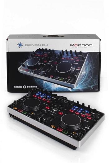 MC2000 DJ Kontroler Zaprojektowany specjalnie dla oprogramowania Serato DJ intro (oprogramowanie w zestawie) Plug & Play - zasilanie poprzez przewód USB Wyjście MIDI - możliwość mapowania z innym
