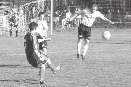 30 S PORT ycie Gostynia Metamorfoza D¹broczanka Pêpowo po wyjazdowej wygranej nad PKS-em Racot jest ju w pó³finale Pucharu Polski na szczeblu OZPN Leszno.