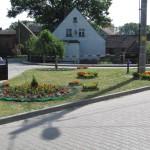 Kwiaty w Przytocznej Pięć tysięcy sadzonek kwiatów w klombach i trawnikach w miejscowości Przytoczna Pięć tysięcy sadzonek kwiatów w klombach w miejscowości Przytoczna to efekt dzisiejszych prac,