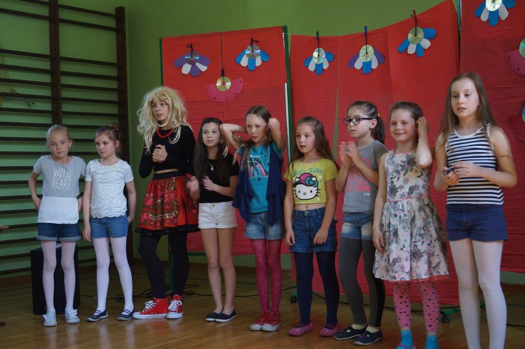 Szkolny show prowadzili Patrycja Michałek i