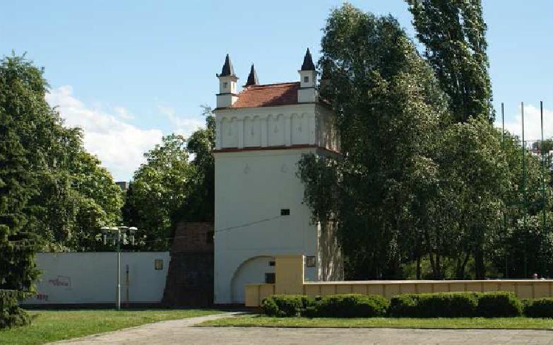 Mury obronne Kościół