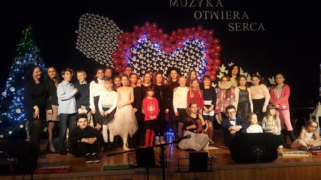 Na zakończenie koncertu wykonawcy, organizatorzy i nasz