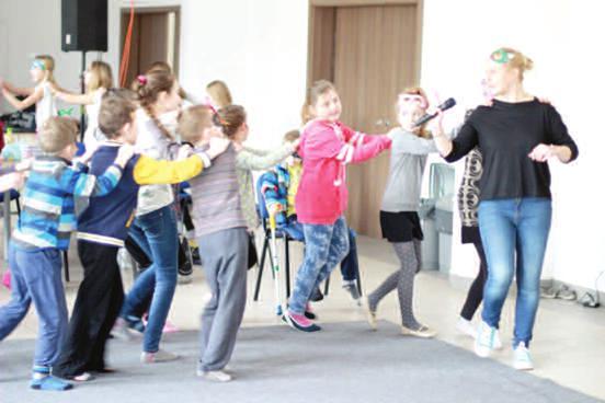 WYPOCZYWALI BLISKO DOMU edukacja Zapewnienie opieki dzieciom w czasie