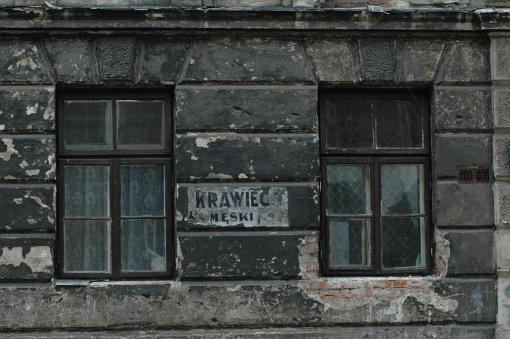 Fragmenty elewacji praskich kamienic Działania rewitalizacyjne na Pradze zostały zapoczątkowane pod koniec lat 90. XX w. W marcu 2010 r.