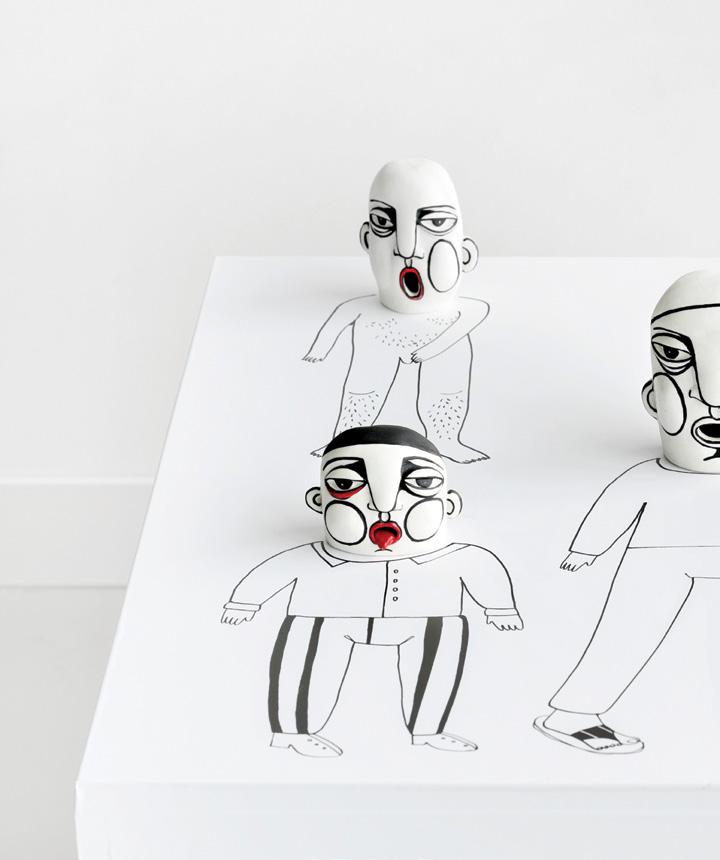 Ludzie w środku dnia People in the middle of the day / 2016 Porcelana, szkliwo,