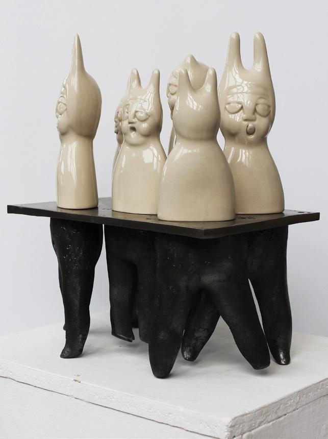 Ludziki-zajączki People-bunnies / 2012 Kamionka, szkliwo, żeliwo
