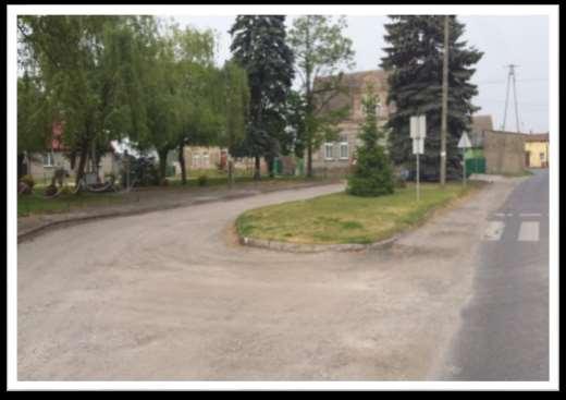 około 2500 m. Działania polegające na ochronie pieszych, a szczególnie dzieci chodzących na przystanki autobusowe są w pełni uzasadnione ze względu na wzrastające natężenie ruchu.