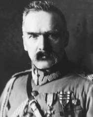 W rządzie tym dominowali zwolennicy J. Piłsudskiego, który powrócił do Warszawy z Magdeburga 10-11-1918.