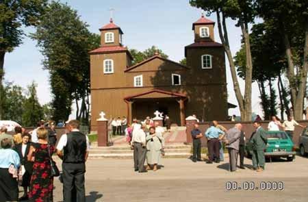 były doskonałymi magazynami konserwujacymi drewno. W 2000 r.