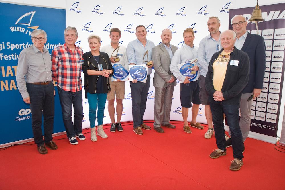 W skład tegorocznego Jury weszli: Hanna Bakuła - polska malarka, scenograf, kostiumolog, felietonistka i autorka książek, Tadeusz Jelec - design manager Jaguara, Bartosz Piotrowski - doktor