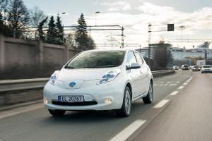 LEAF Użytkownicy elektrycznych Nissanów pokonują więcej kilometrów niż wynoszą średnie przebiegi pojazdów z silnikami benzynowymi i wysokoprężnymi Użytkownicy elektrycznych Nissanów pokonują więcej
