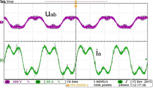 Na rysnk 1 pokazano przebiegi symlacyjne składowych wekorów napięcia o amplidach i częsoliwościach wirowania: (o)1 : A 1 =06 j.w. f 1 =7 Hz (o)3 : A 3 =0 formowanych w falownik w kórym ograniczona zosała warość napięcia obwod pośredniczącego ( DC =0.