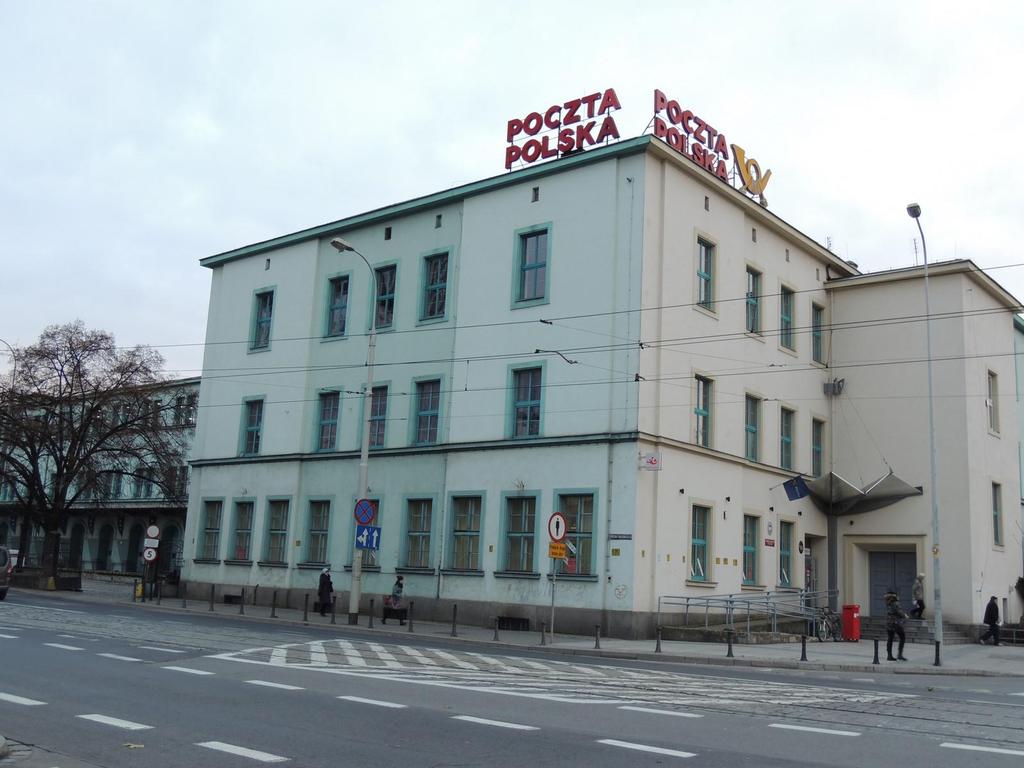 Opis nieruchomości: Nieruchomość gruntowa zabudowana składająca się z działki oznaczonej w ewidencji gruntów numerem: 101 AM 8 o łącznym obszarze 0,4235 ha.