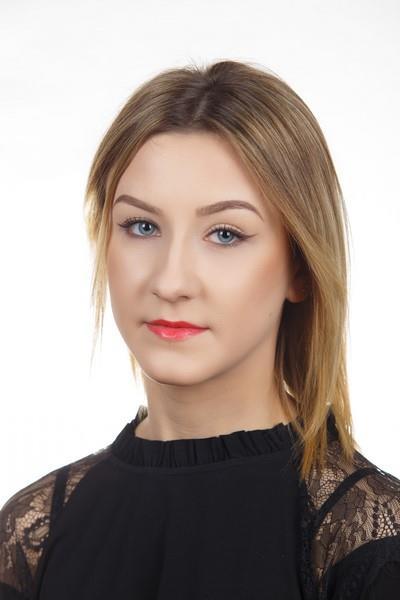matematycznogeograficzna, średnia 4,83, zachowanie wzorowe Poradka Kamila