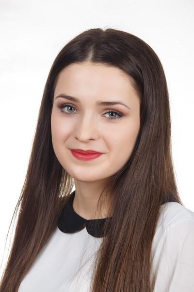 Mazurkiewicz Natalia absolwentka klasy IIIf, klasa matematycznogeograficzna,