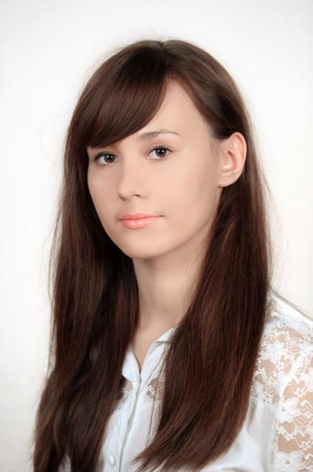 humanistycznoprawna, średnia - 5,0,  Ewelina