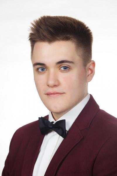 wzorowe Menczak Stanisław absolwent klasy IIIa,
