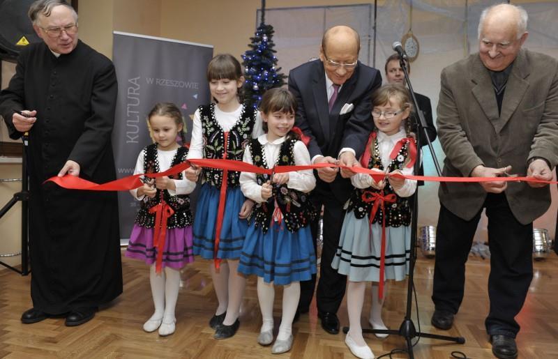zł Wybudowano 5 domów