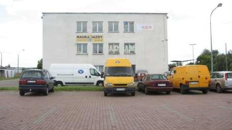 lokal użytkowy nr 3 (pomieszczenie biurowe) o łacznej powierzchni użytkowej 49,70 m² położony na I piętrze, 4.