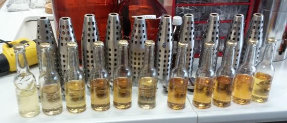 250 ml, wykorzystując wykonany na zamówienie polimeryzator butelkowy (Rysunek 6).