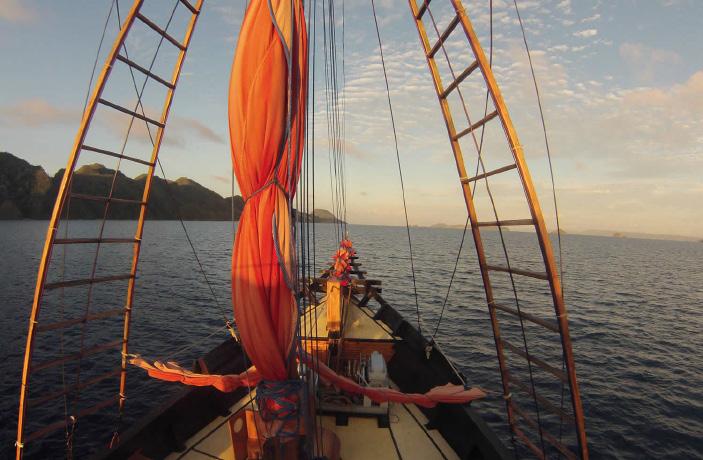 twoj raj Raja Ampat albo czterej królowie jeśli przetłumaczyć z indonezyjskiego, składa się z ponad 1562 przepięknych tropikalnych wysp.