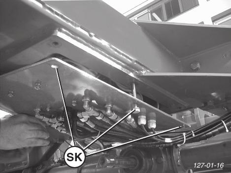 ELEKTROHYDRAULIKA Zak Ûcenia i usuwanie usterki przy awarii elektryki Gdy wystπpi awaria w uk adzie elektrycznym, øπdanπ funkcjí hydraulicznπ moøna uruchomiê w trybie awaryjnym.