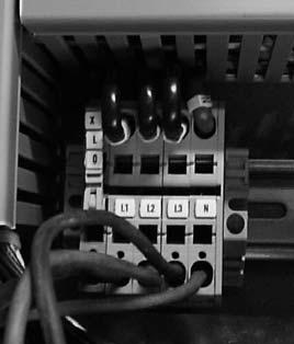 Instalacja 3-5 Pod³¹czenie zasilania UWAGA: Urz¹dzenie topi¹ce musi byæ zamontowane na sta³e (trwa³e pod³¹czenie zasilania).