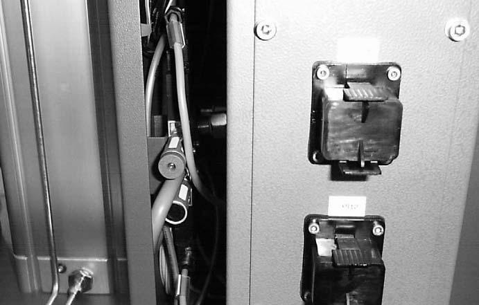 3-8 Instalacja Przystosowanie systemu do u ywanych beczek Zmniejszanie prêdkoœci podnoszenia p³yty grzewczej UWAGA: Prêdkoœæ podnoszenia wymaga zmniejszenia tylko wtedy, gdy p³yta czêsto unosi beczkê